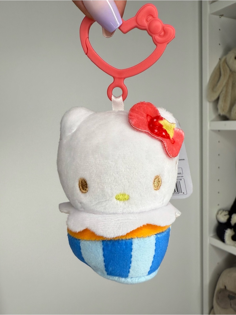 Hello Kitty Cupcake Clip New